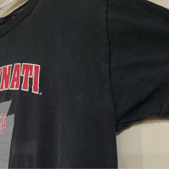 Vintage 1997 Cincinnati Bearcats Shirt - Picture 3 of 3